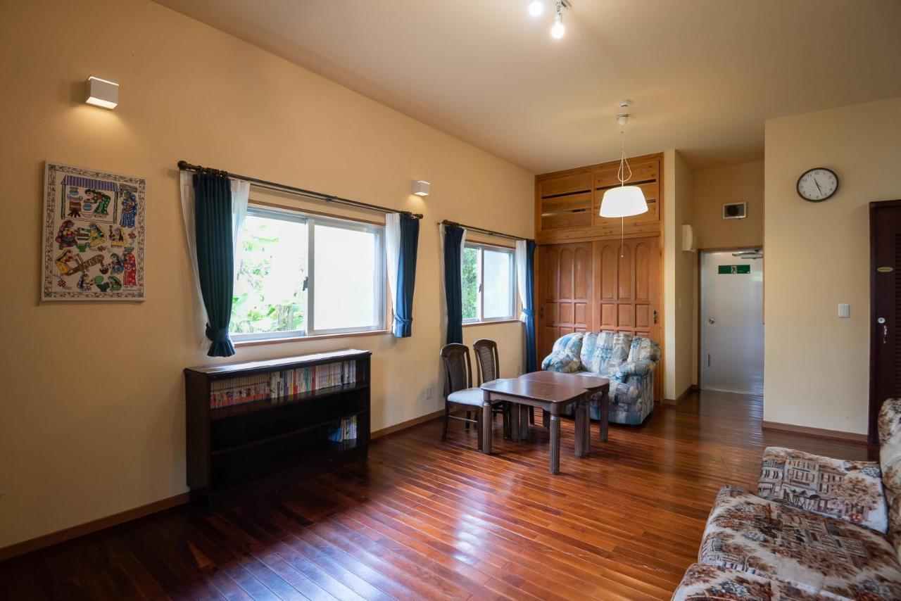 コテージなかどまり Apartment Onna Bagian luar foto